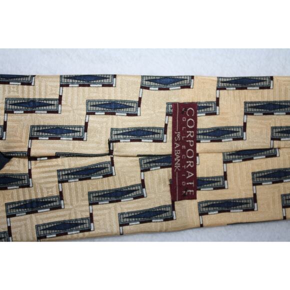 Jos. A. Bank Corporate Collection Men's Tie Made in USA 100% Silk Business - Picture 2 of 4